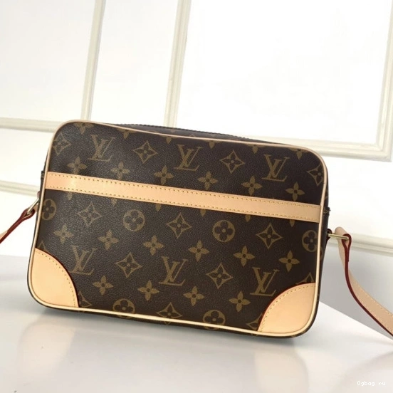 MESSENGER BAG LOUIS VUITTON 0804